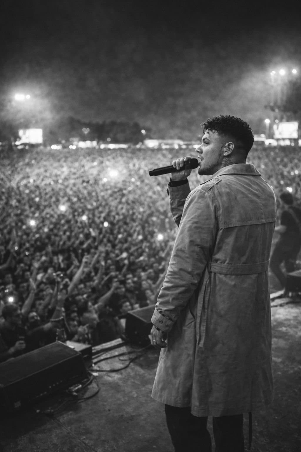 Imagen para: Jesús Brillo arrasa por Europa: la gira que encandila a jóvenes latinos y españoles