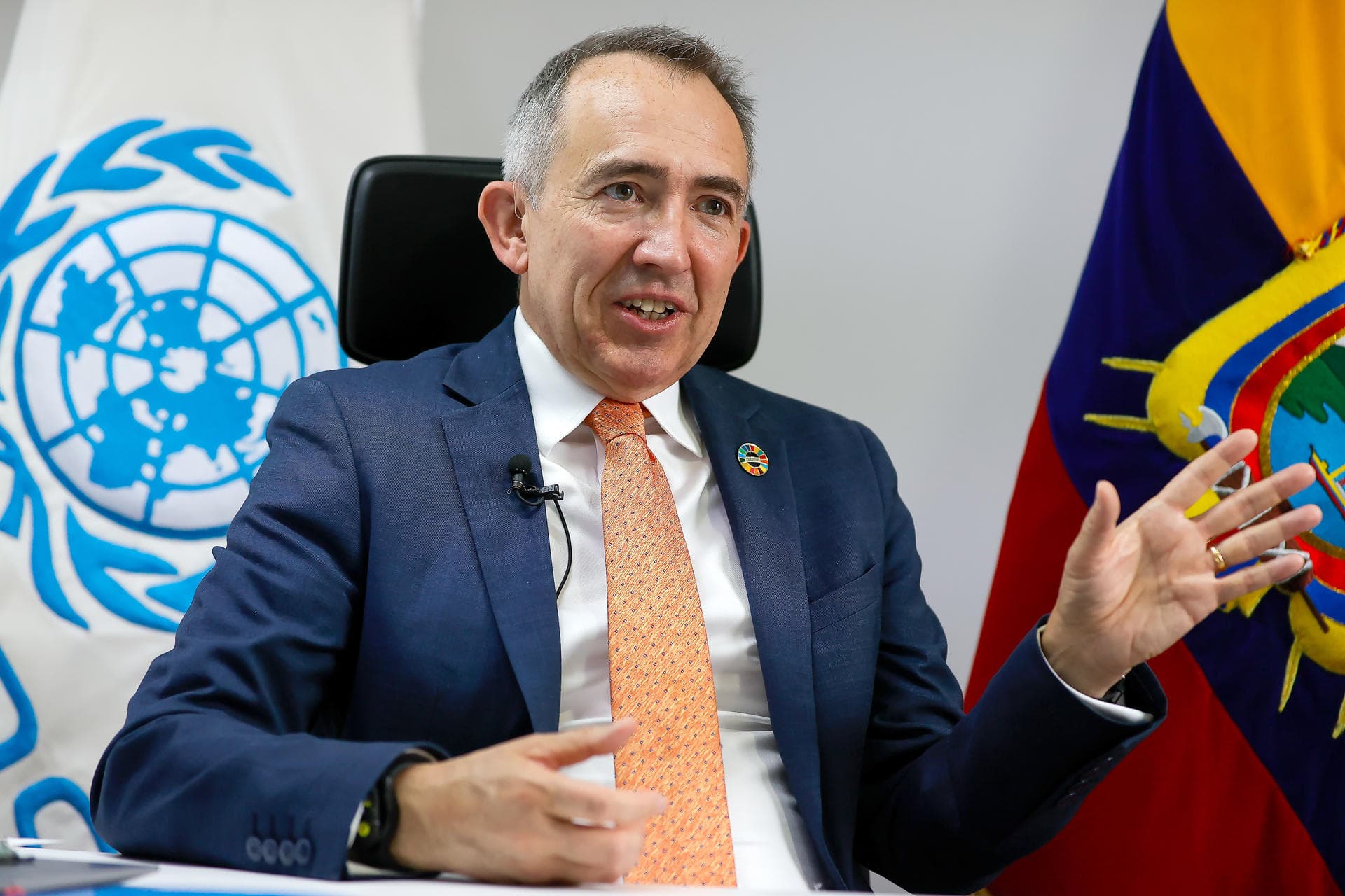 Imagen para: ONU apuesta por el futuro de la salud ecuatoriana: ambulancias al frente, medicina en pausa